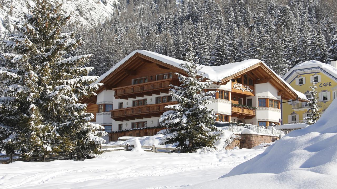 Garni Hotel Rosengarten B&B Selva di Val Gardena Exterior foto